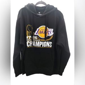 NWT LA Lakers Fanatics branded 17-time NBA finals champions pullover hoodie